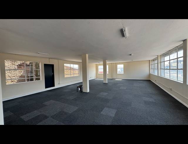 3,720M² WAREHOUSE TO LET IN WYNBERG